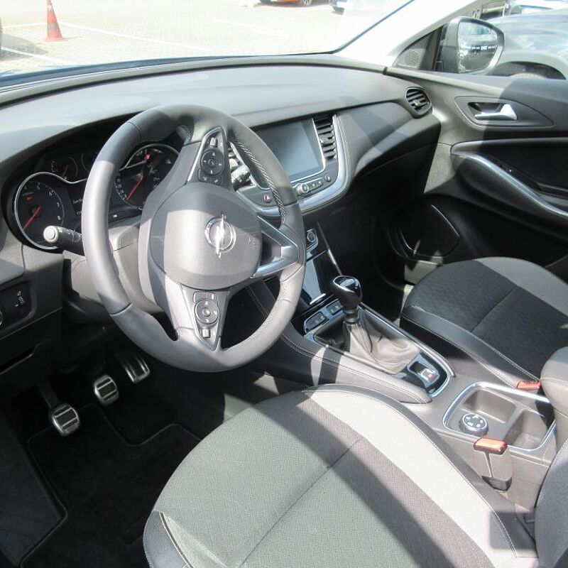 Opel Grandland X 1.2 Start/Stop Business INNOVATION